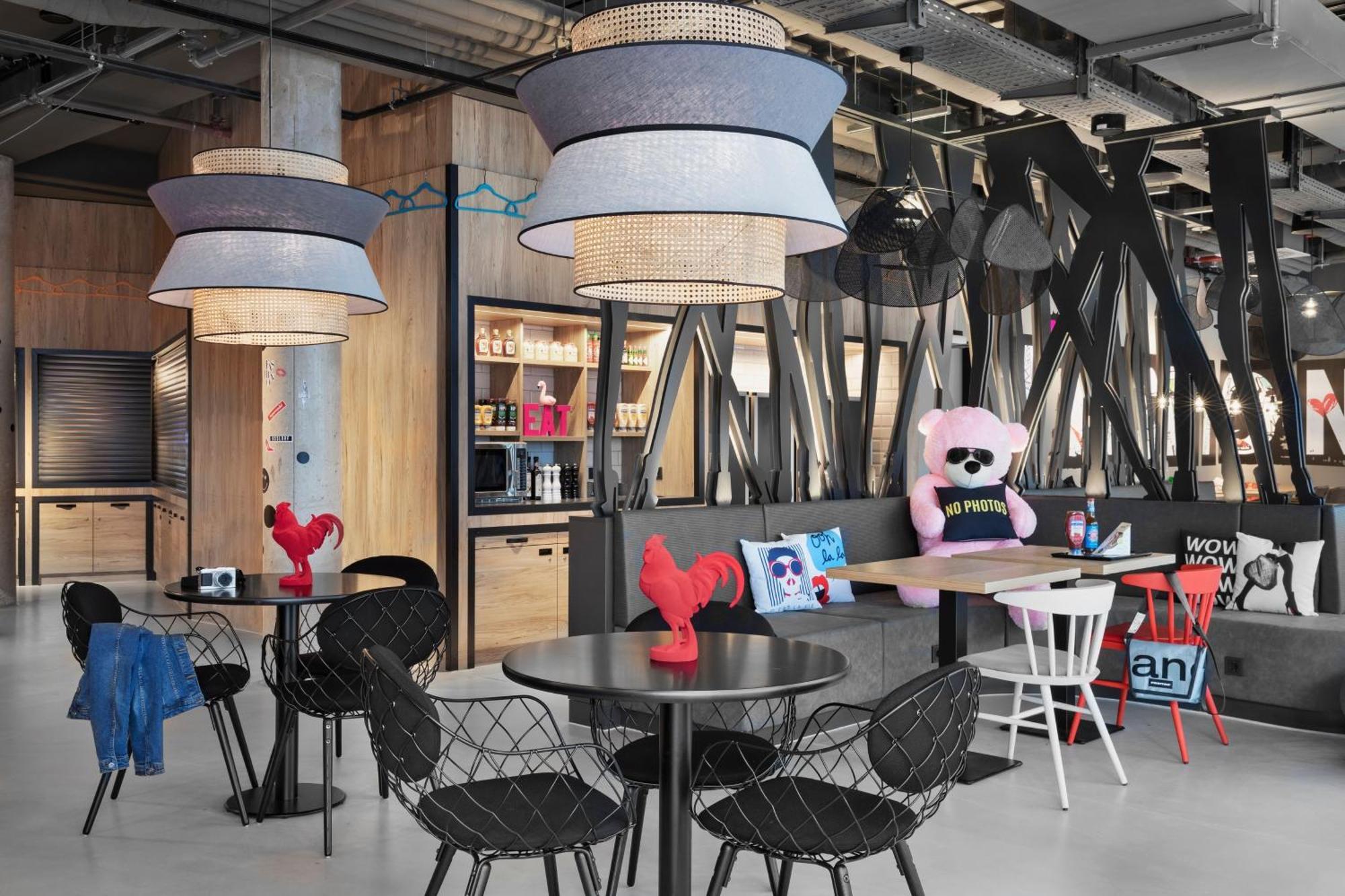Moxy Duesseldorf City Zewnętrze zdjęcie