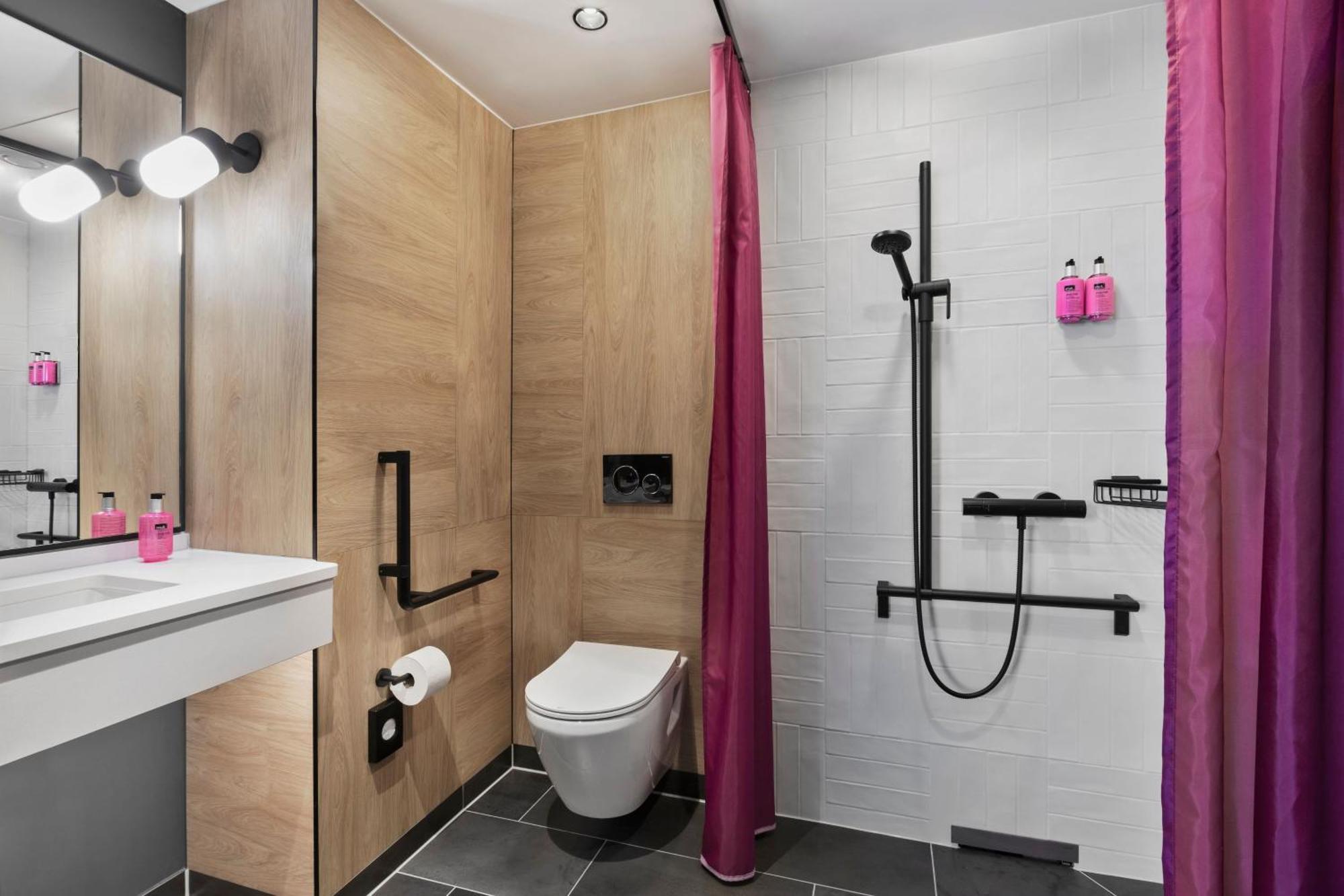 Moxy Duesseldorf City Zewnętrze zdjęcie