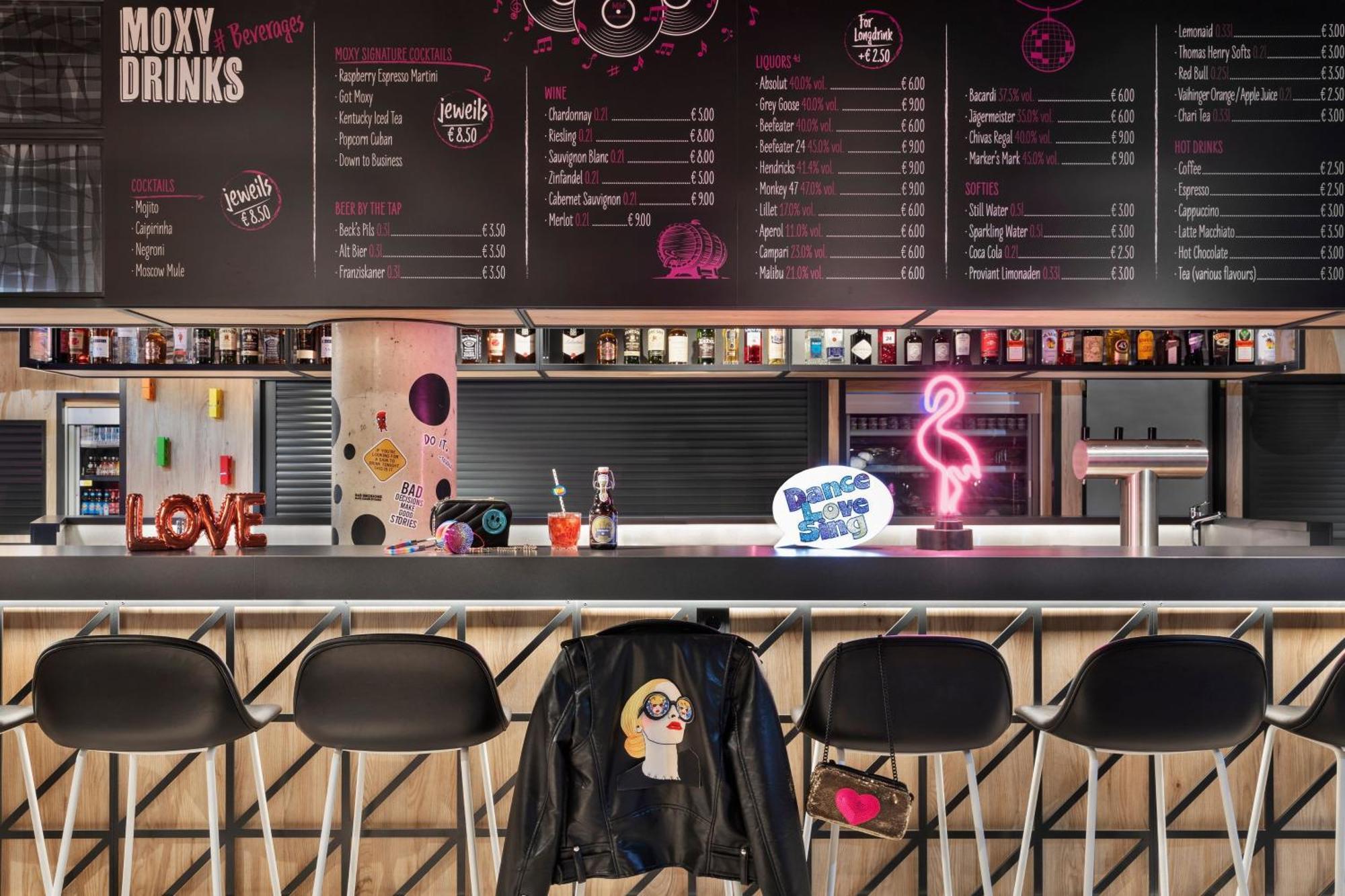 Moxy Duesseldorf City Zewnętrze zdjęcie