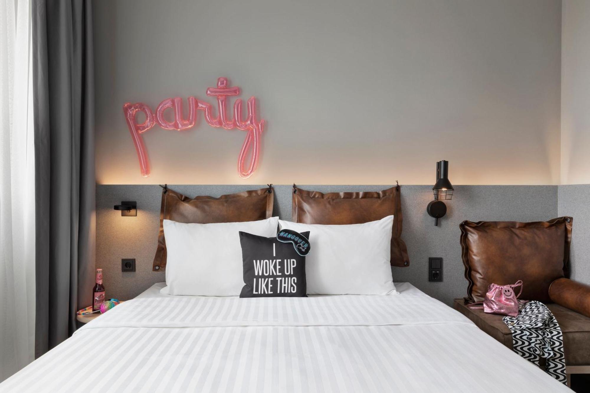 Moxy Duesseldorf City Zewnętrze zdjęcie