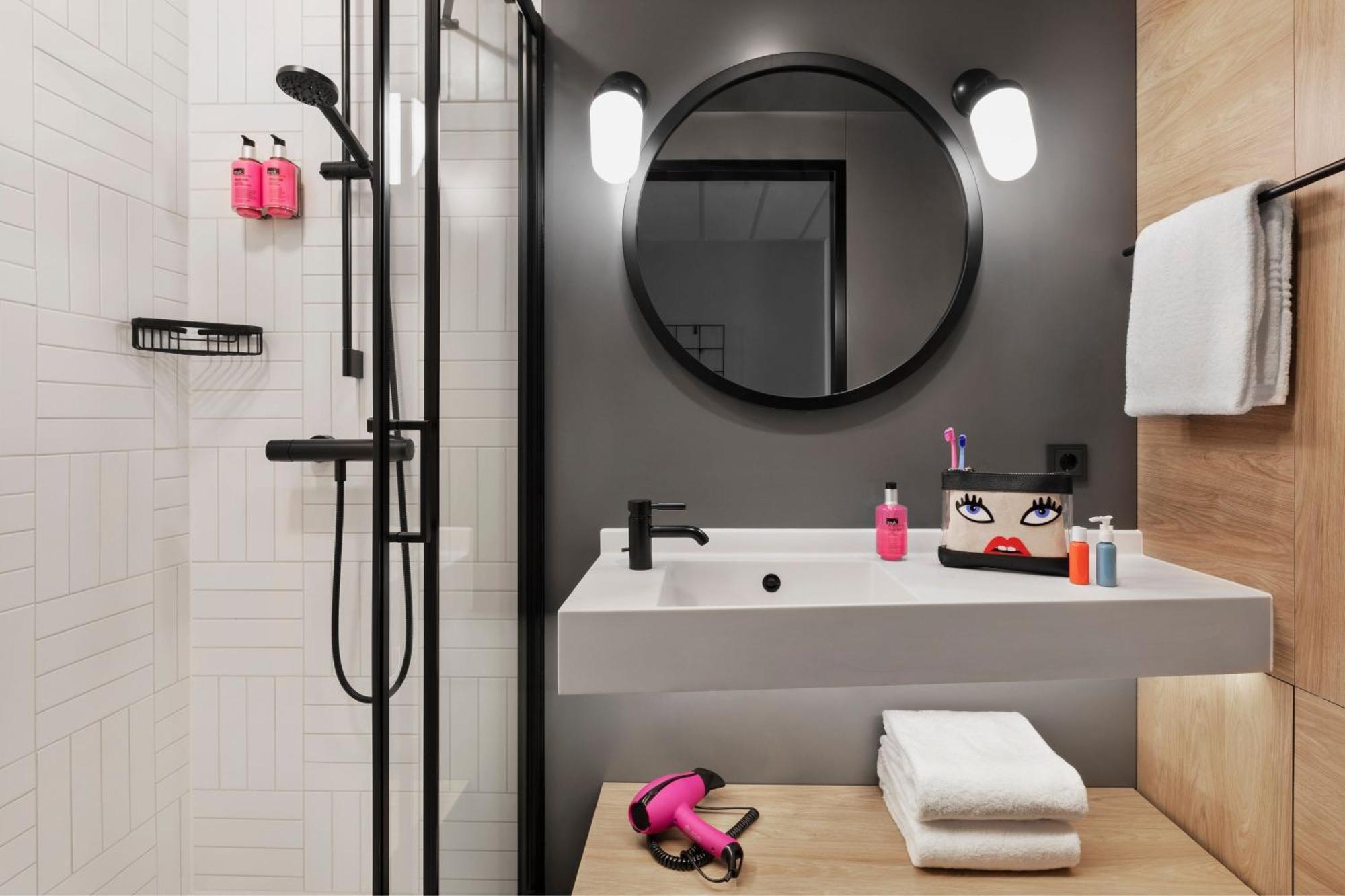 Moxy Duesseldorf City Zewnętrze zdjęcie